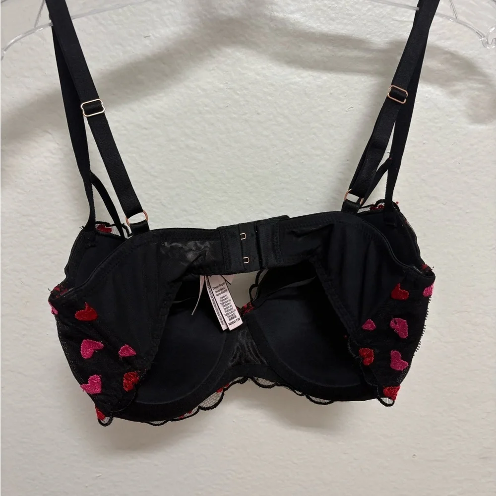 Victoria's Secret Angels Black and Pink,Red Heart Bra Size 32DDD Embroidered